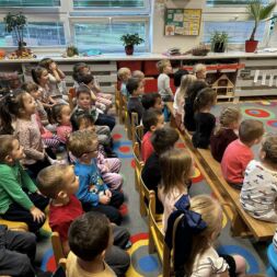 Pohádka „O ČERVENÉ KARKULCE“🐺🧓