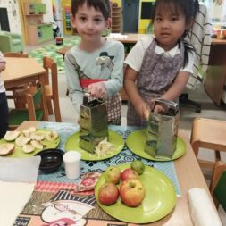 Pečeme jablečný štrůdl 🍎